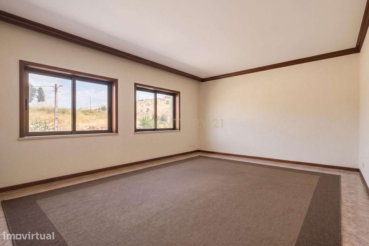Apartamento T3 na Buraca, Amadora - Oportunidade Única!-2