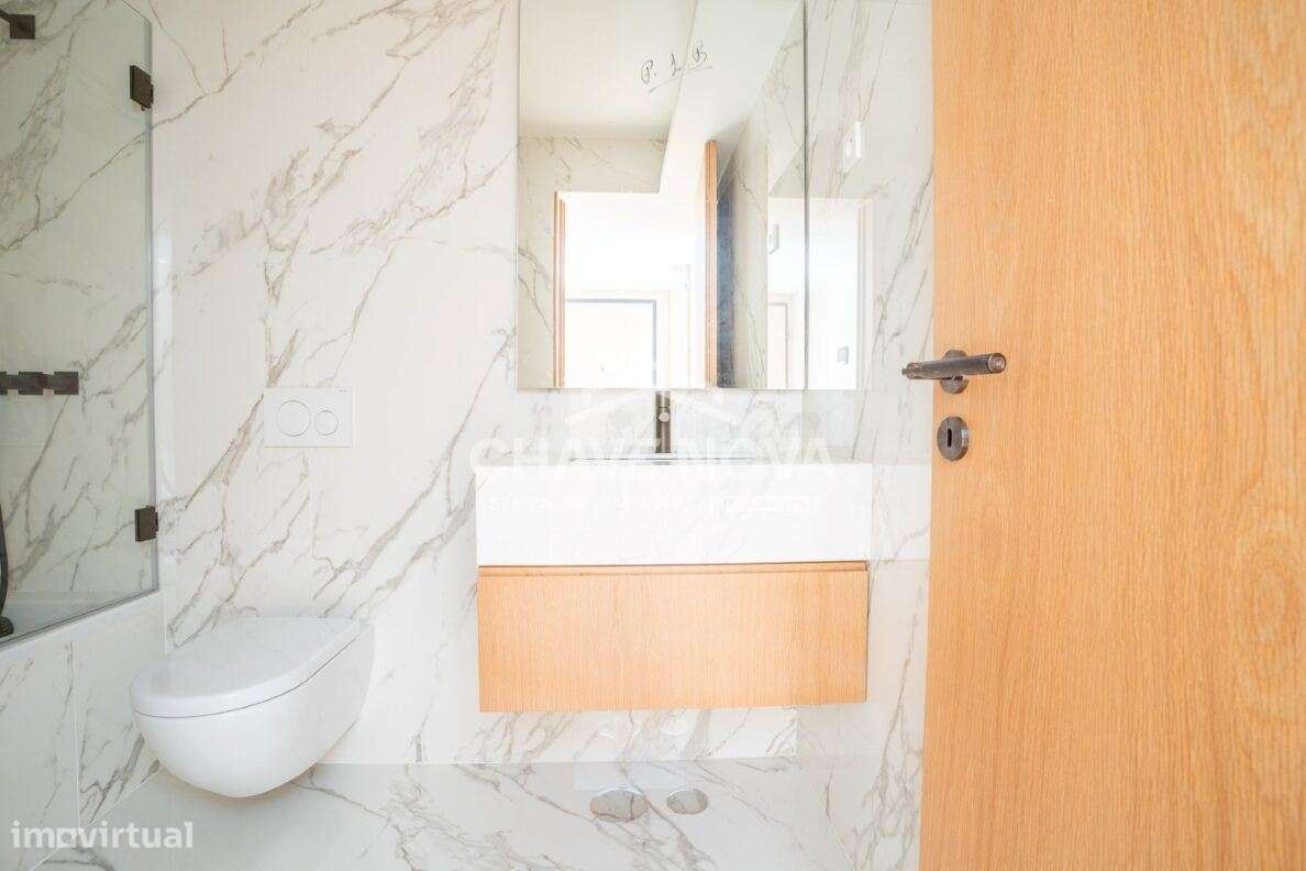 Apartamento T1 mobilado no coração do Porto – Camões 800-11