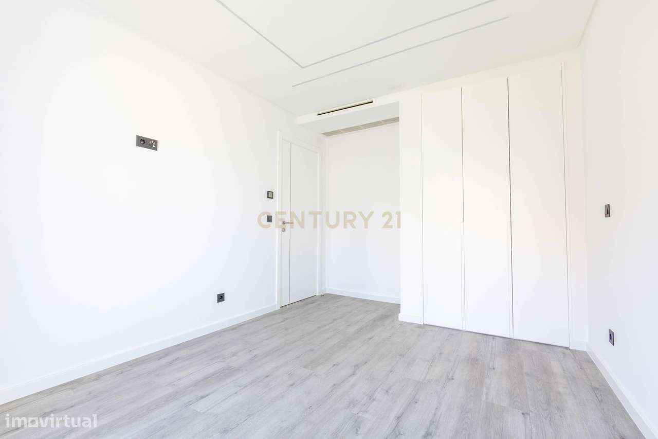 T5 Duplex | 2º Piso | Prédio novo | 1 Fração por piso-14