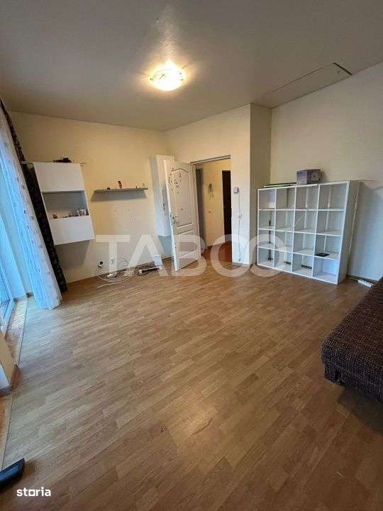 Vanzare apartament cu 2 camere decomandate cu parcare in vila Iris - Imagine principală: 3/8