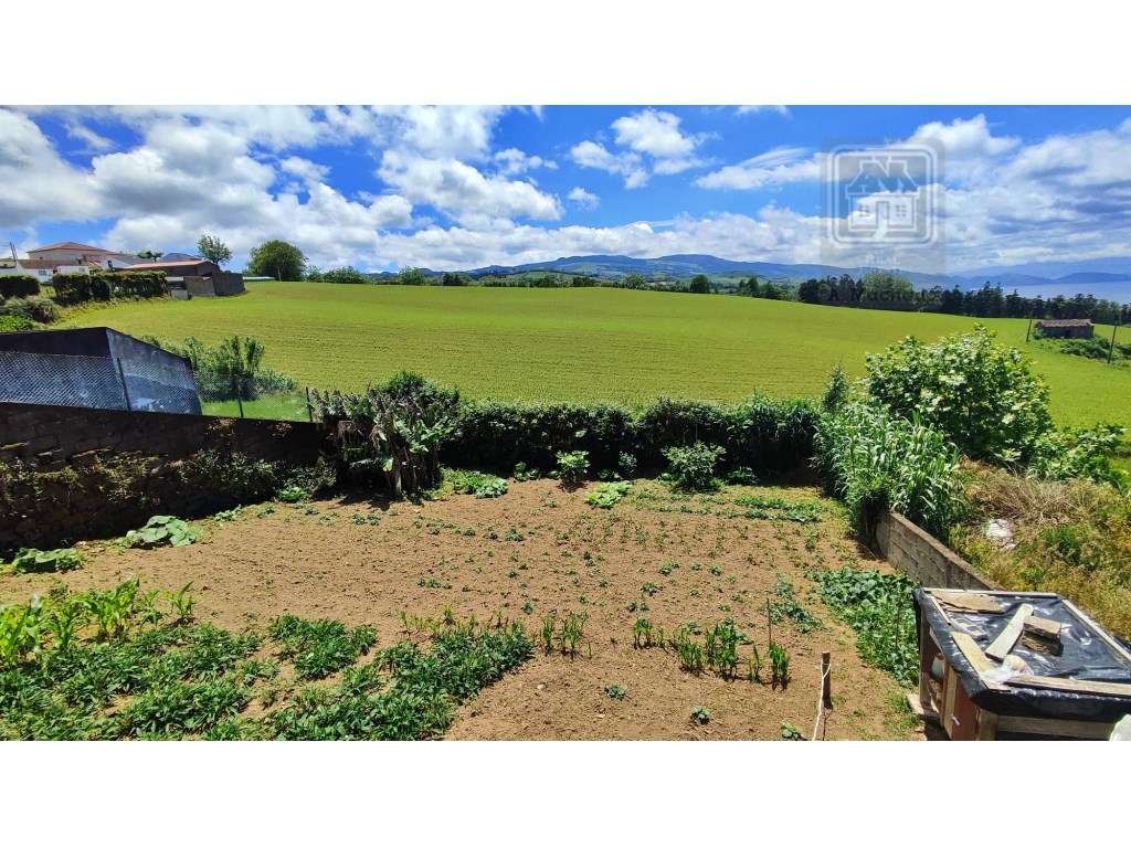 VENDA de CASA - MORADIA com Jardim, Entrada Lateral e Quintal - Fen...-14