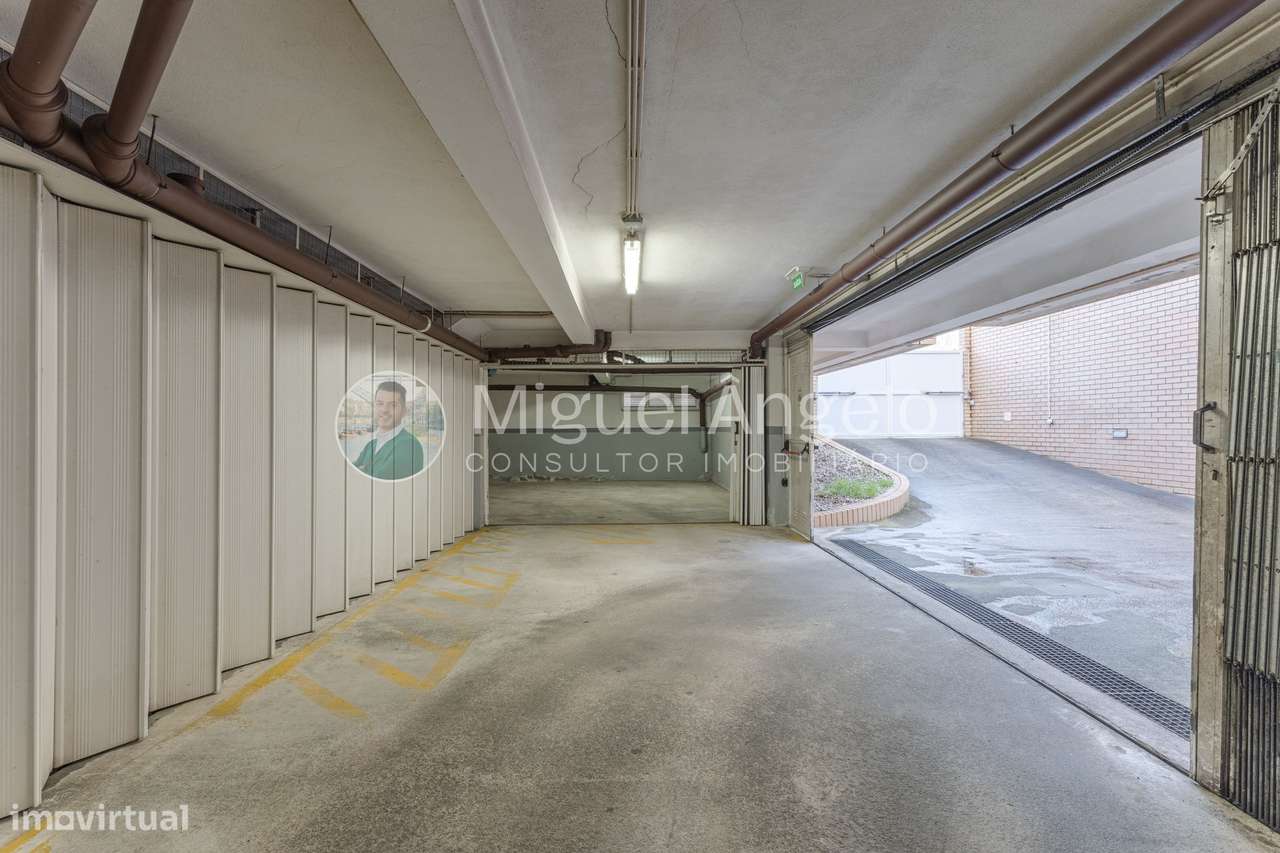 Moradia T3+1 - 2 salas, garagem e vista mar em S. Félix da Marinha - Grande imagem: 4/13