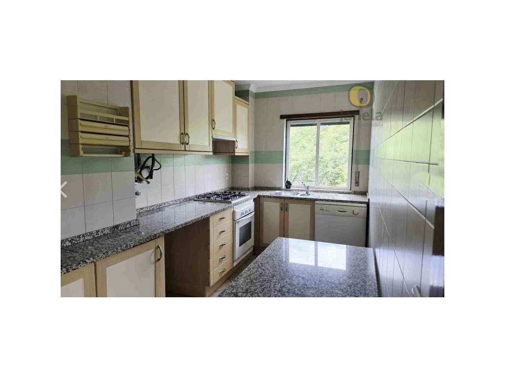 Apartamento T2 em Albufeira, com garagem e arrecadação - Grande imagem: 4/9