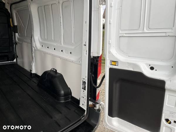 Ford Transit 330 L3H2 VA Trend - 18