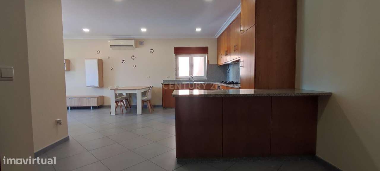 Apartamento T2 com Vista Panorâmica em Valença-9