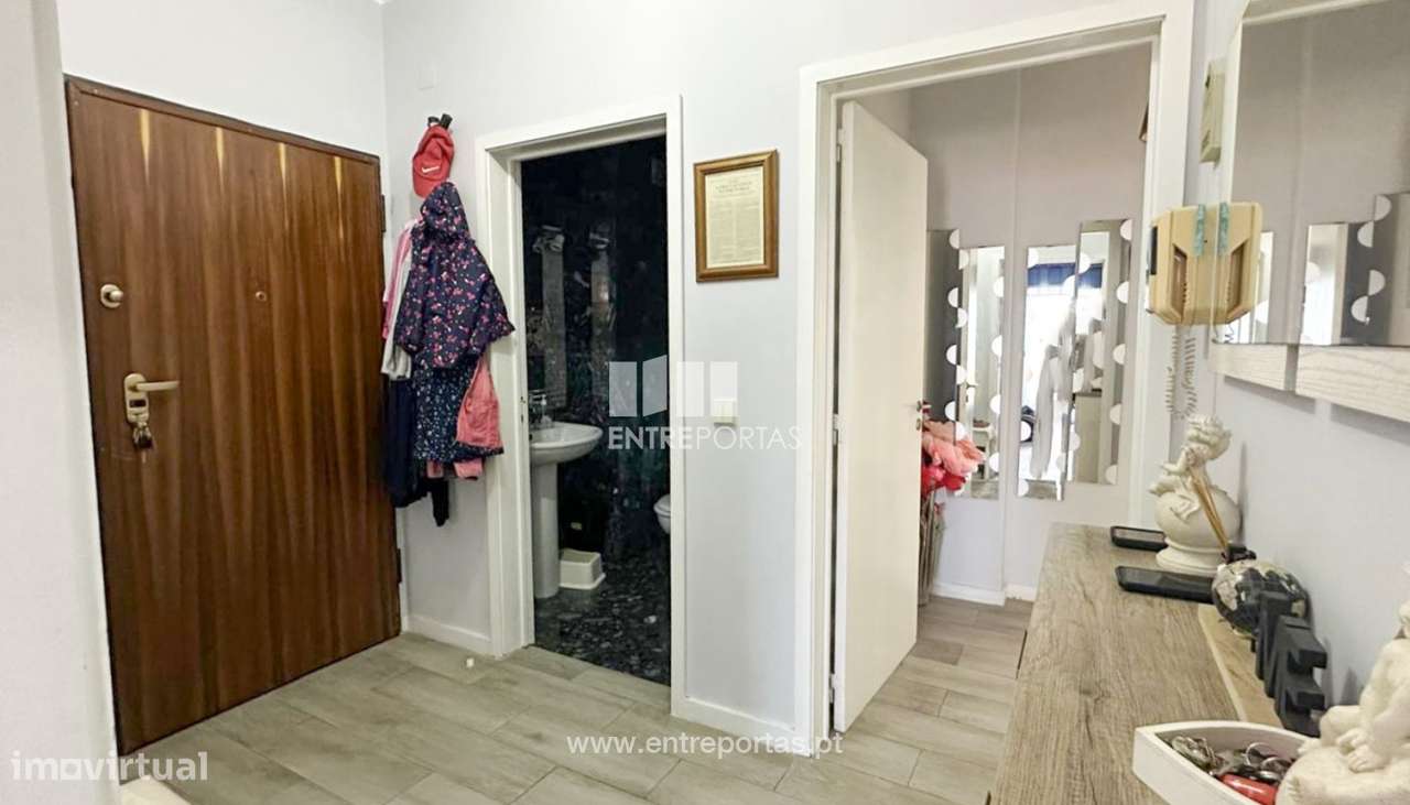 Venda de Apartamento T3+1, no centro de Lavra, Matosinhos - Grande imagem: 4/18