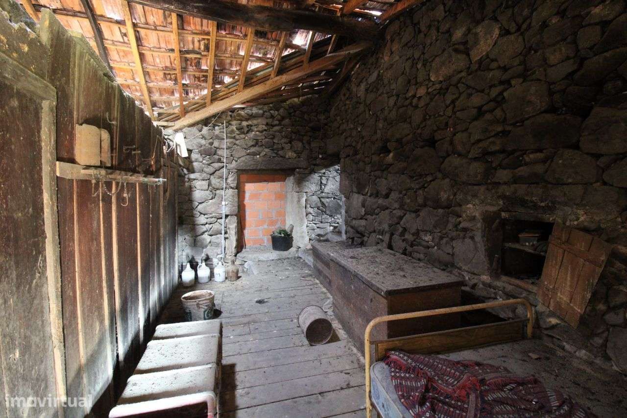 Moradia para Reconstrução - Póvoa de Calde - Viseu-7