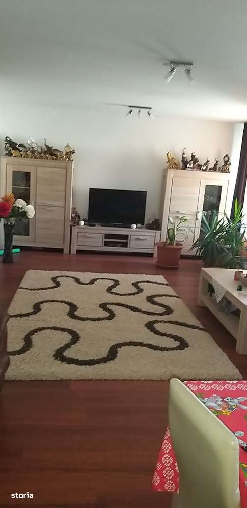 CASA DE INCHIRIAT - LUMINA - Imagine principală: 4/16