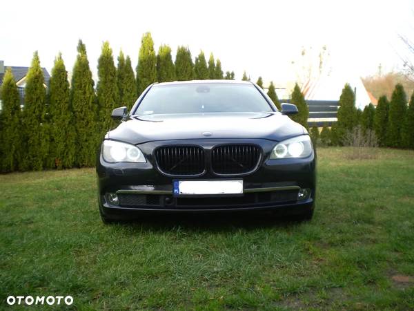 BMW Seria 7 740d - 16