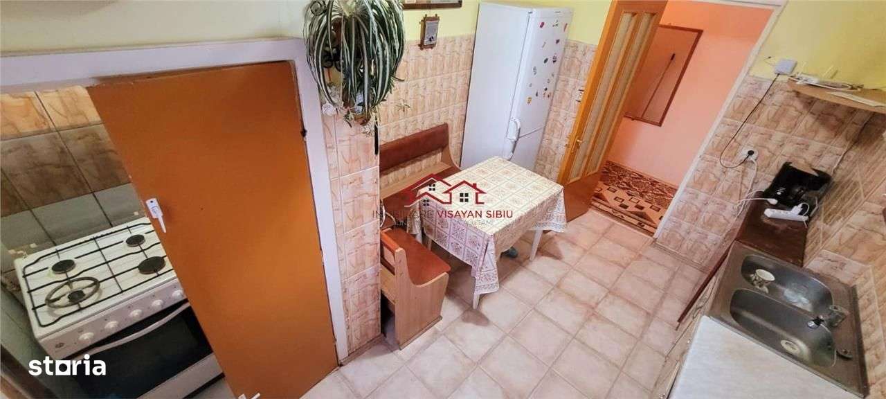 apartament 3 camere,str.Siretului,Sibiu,comision 0-12
