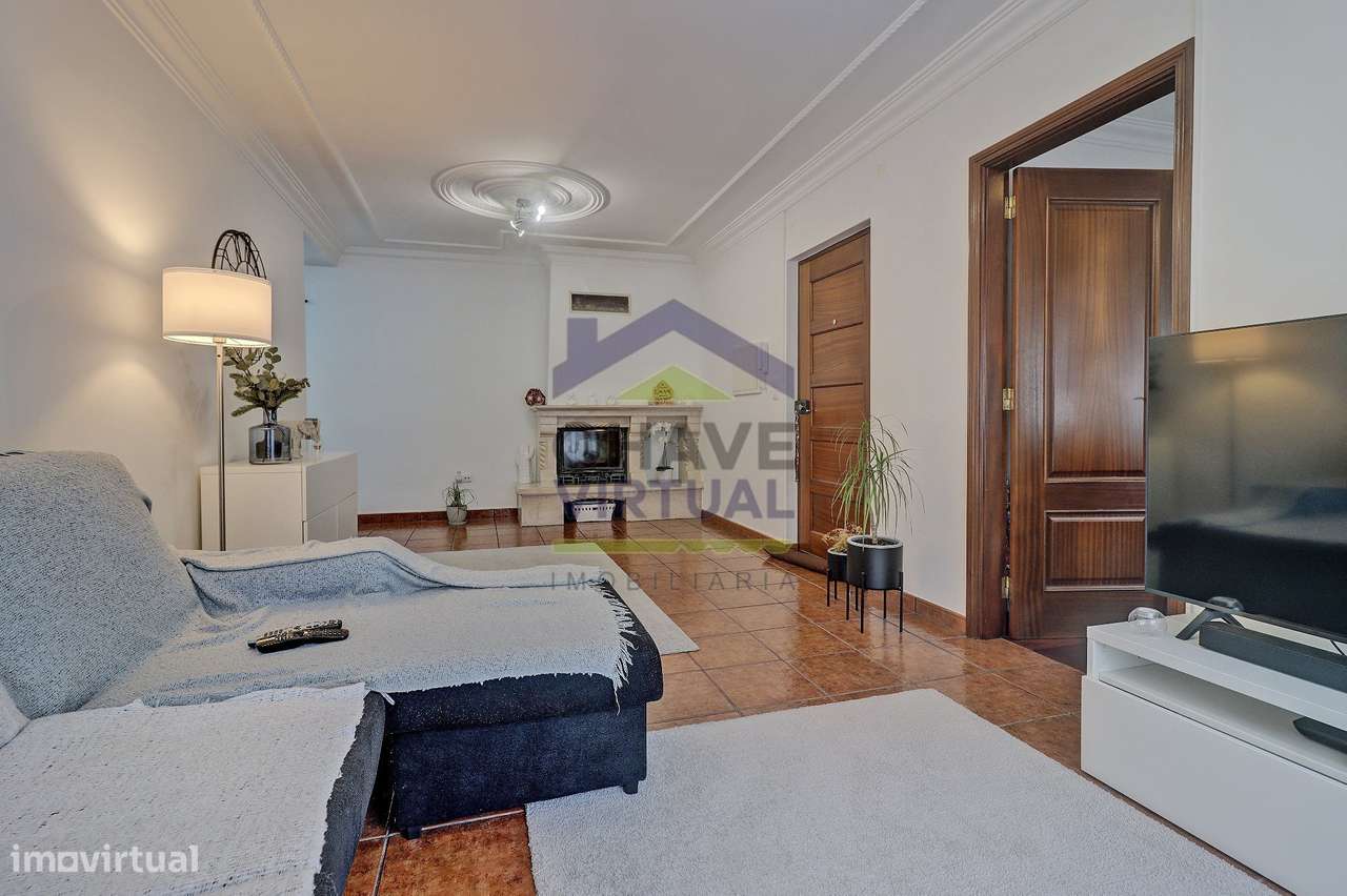 Apartamento T2+1 com Garagem e Arrecadação - Reguengo Grande - Lour... - Grande imagem: 4/38