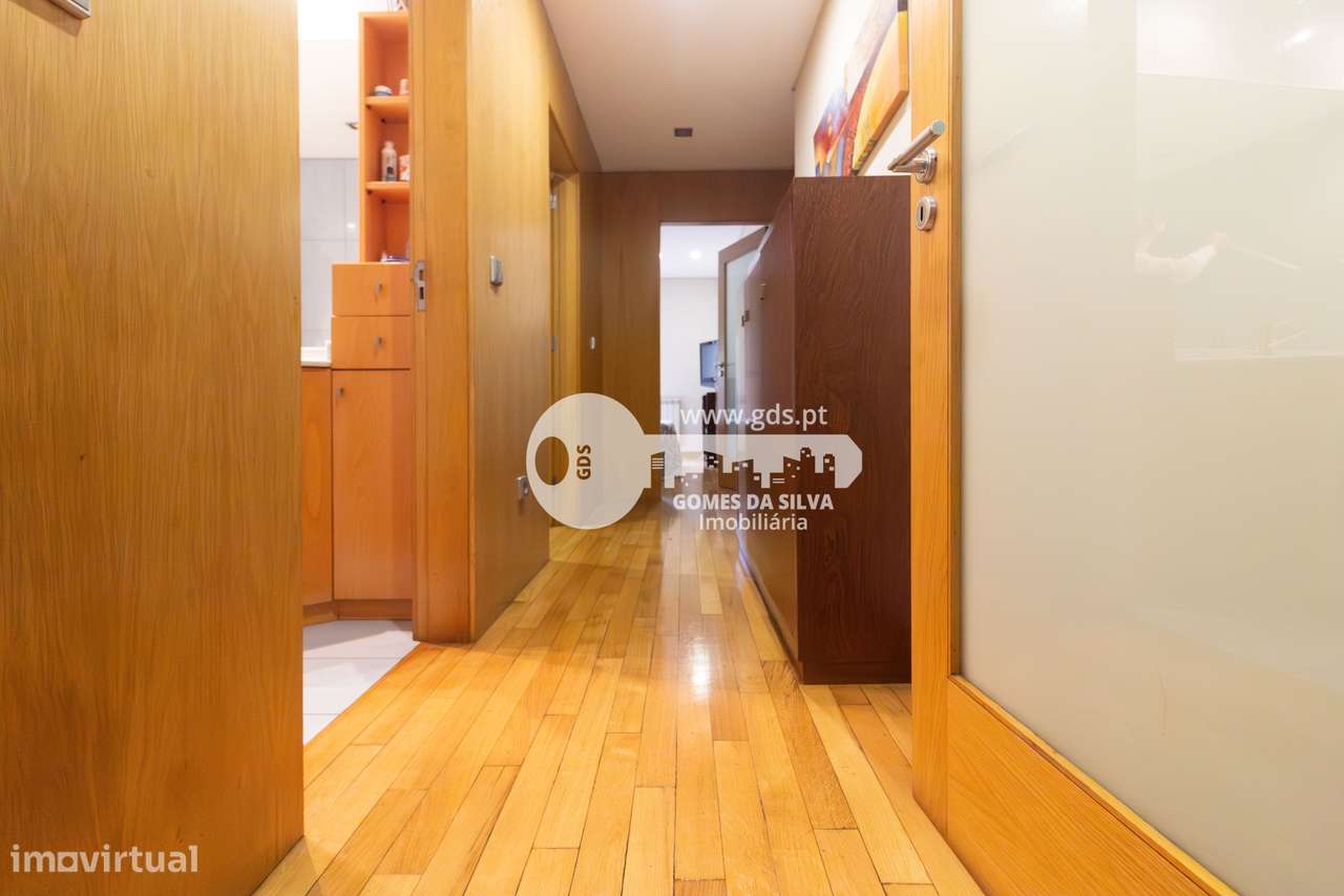 Apartamento T3 com excelentes áreas – Celeirós, Braga-13