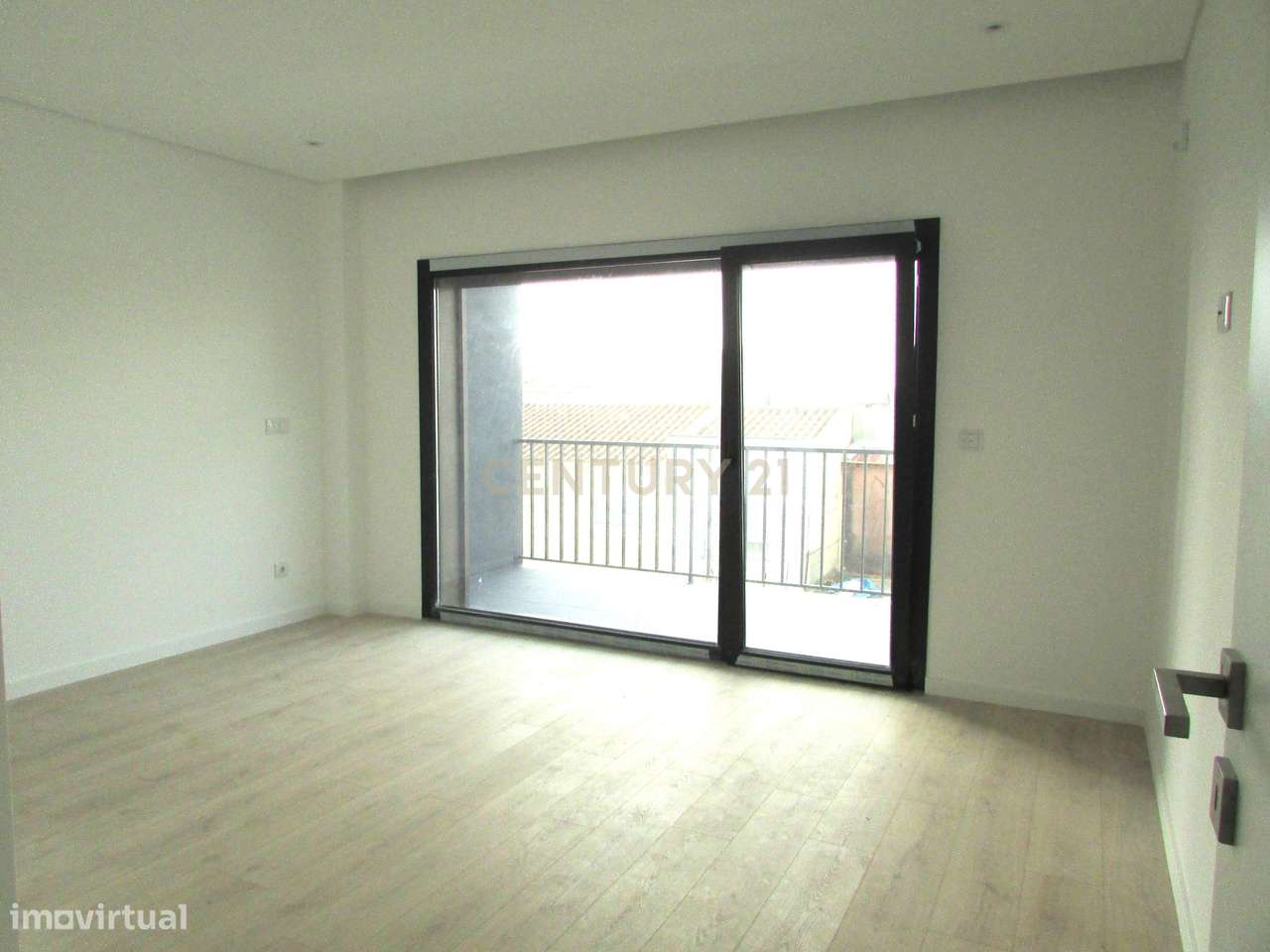 Moradia T3+1 em Portela da Azóia, Santa Iria de Azóia-11