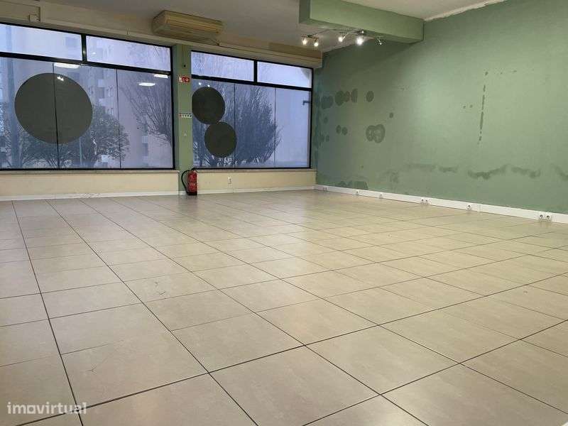 Loja para arrendamento no Carregado - Grande imagem: 4/9