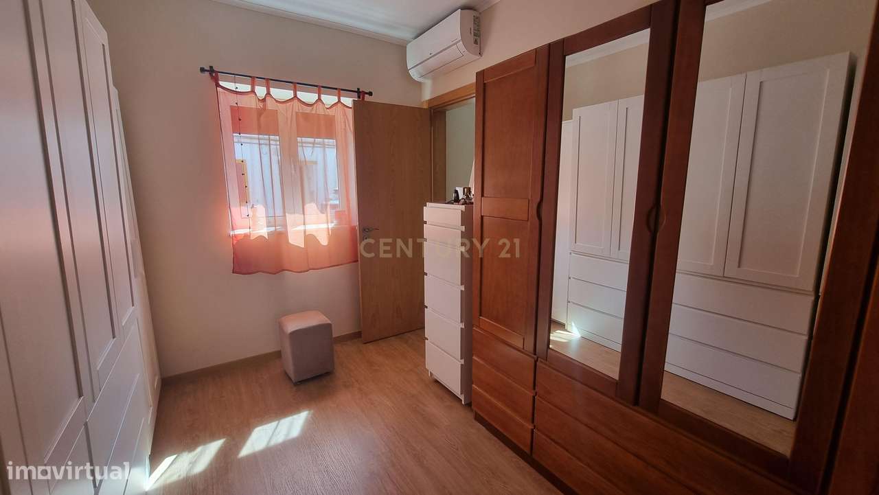 Moradia V4 com 5 assoalhadas, localizada em Arroteias - Alhos Vedros,-12