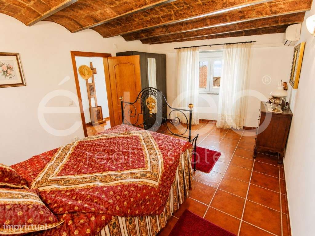 Moradia T4 de Arquitetura Alentejana com Piscina, Motrinos, Regueng...-26