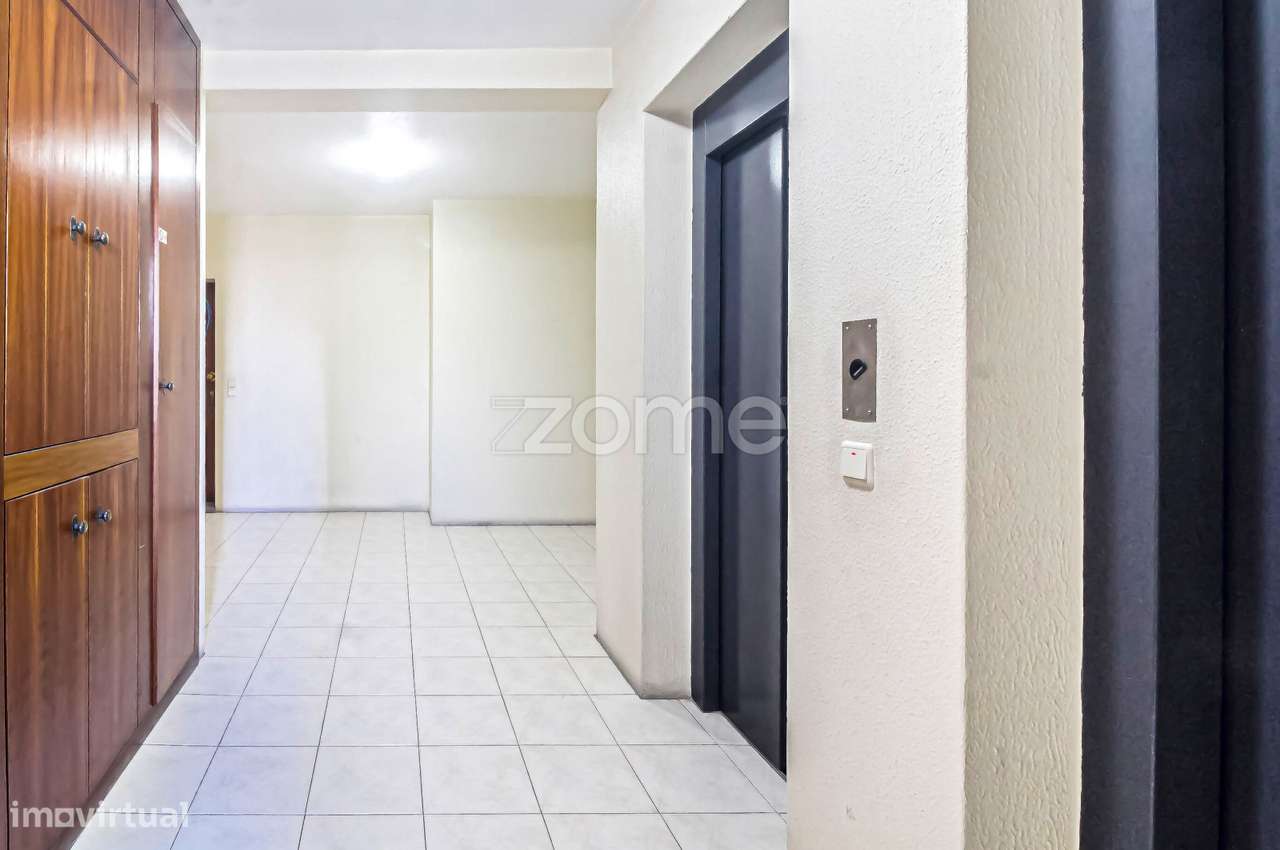 Apartamento T3 com 3 varandas e 2 lugares de garagem - Castelo da Maia - Grande imagem: 5/53