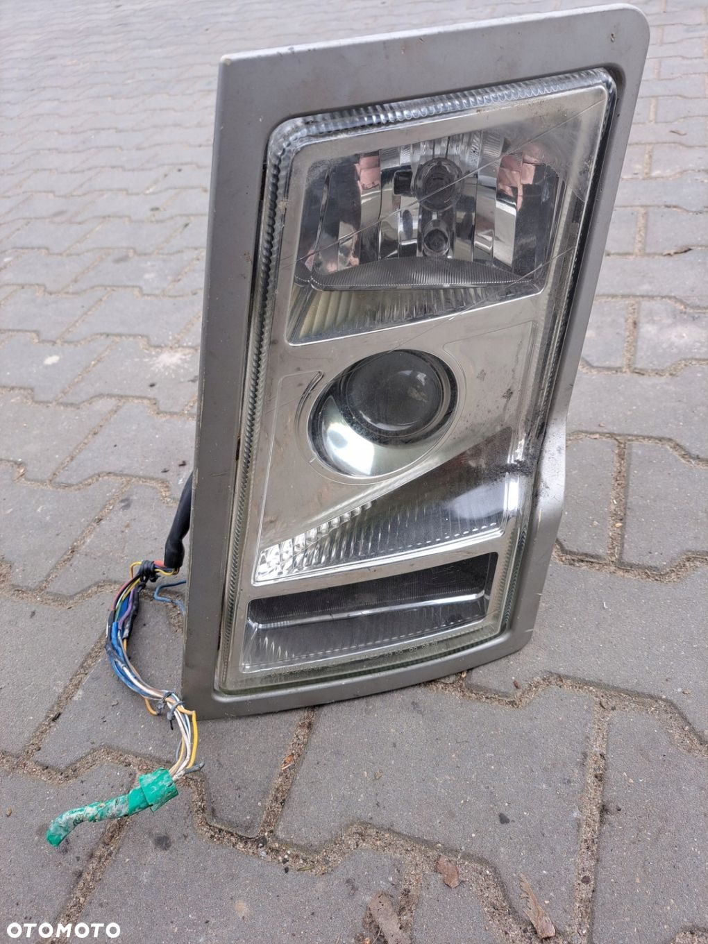 LAMPA LEWA REFLEKTOR VOLVO FH FM 9 12 13 - 2