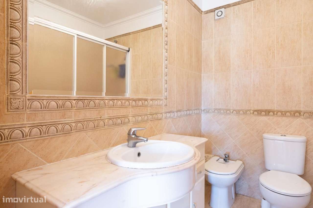 Moradia Geminada T5 + 2 com estacionamento, Alcabideche, Cascais-24