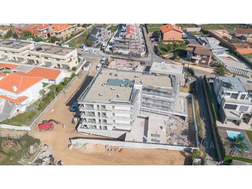 Apartamento T3 com terraço de 40m2 em São Félix da Marinha-15