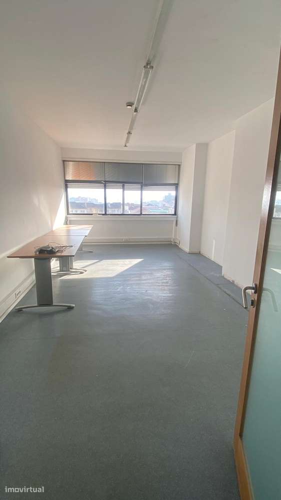 Escritório de 447m², com privilegiada vista, no Centro do Porto-22