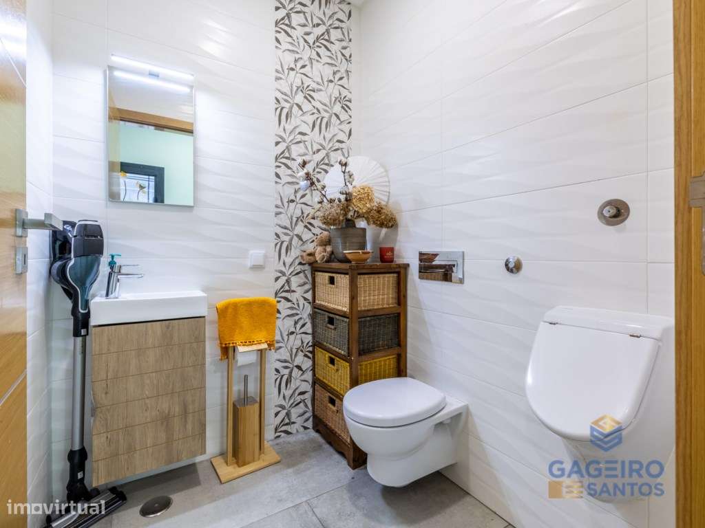 Moradia Térrea T3 Contemporânea com Piscina-22