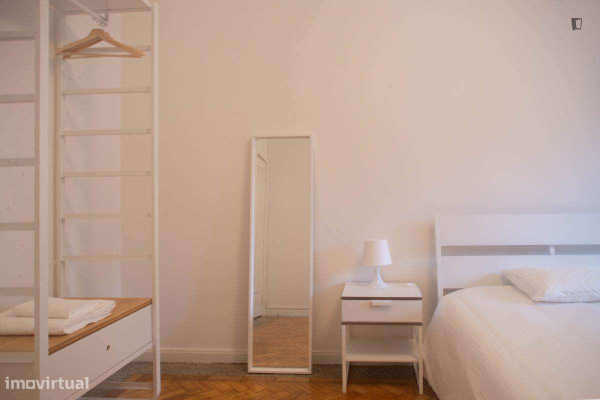 Quarto - localizado em Cedofeita Porto - Grande imagem: 4/25