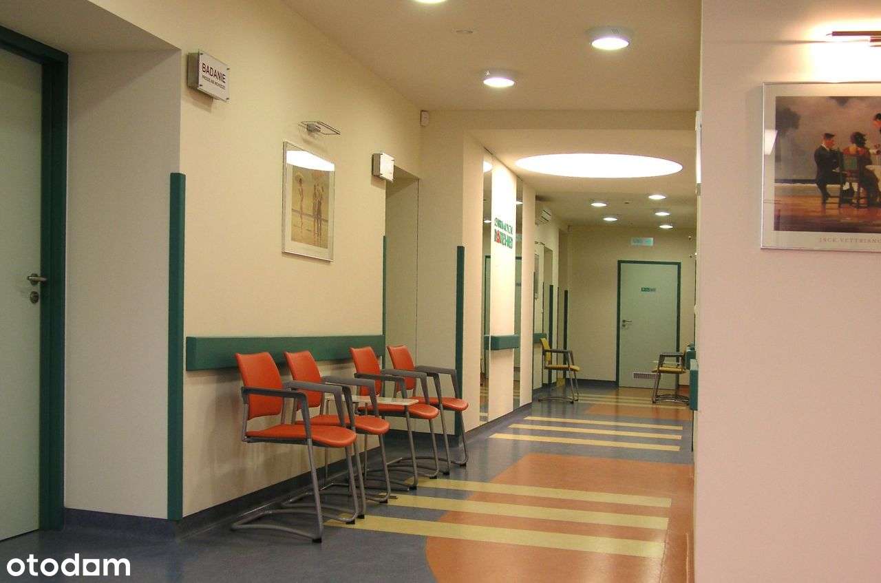 Budynek dla przychodni medycznej na sprzedaż-1
