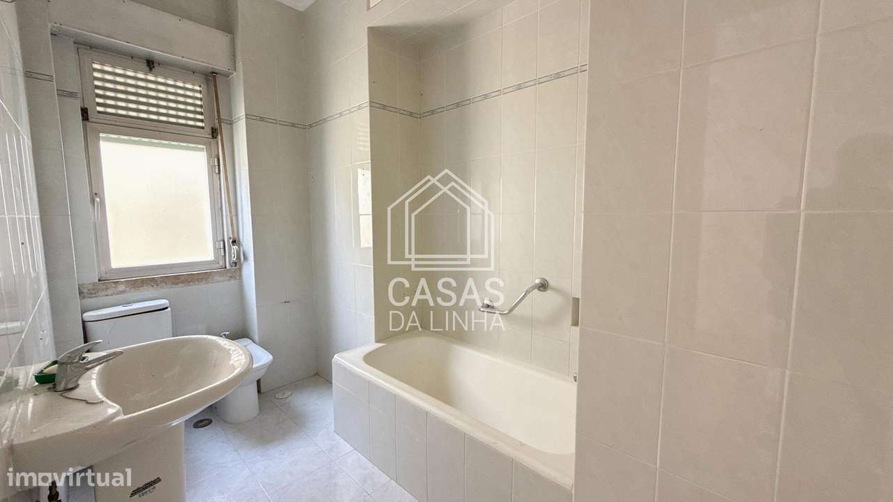 Apartamento T6 no Parque Eduardo VII - Lisboa-16