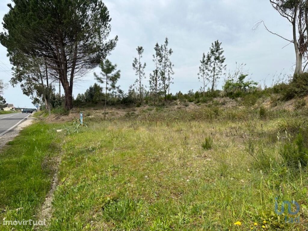 Terreno para construção em Leiria de 706,00 m2