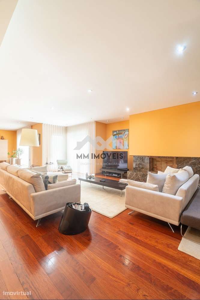 Moradia T6 | Braga | Isolada | Piscina | 1 000m2 | Terraço | Jardim |-54