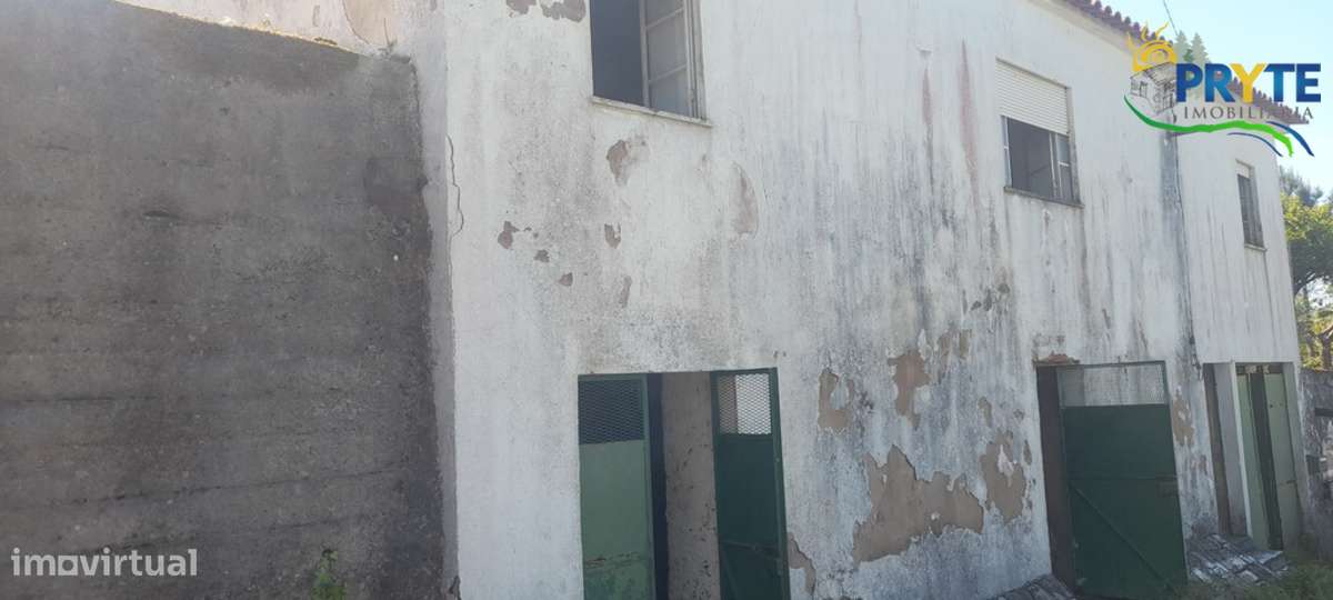 Moradia Com Terreno E Furo Situada Em Venestal Serta