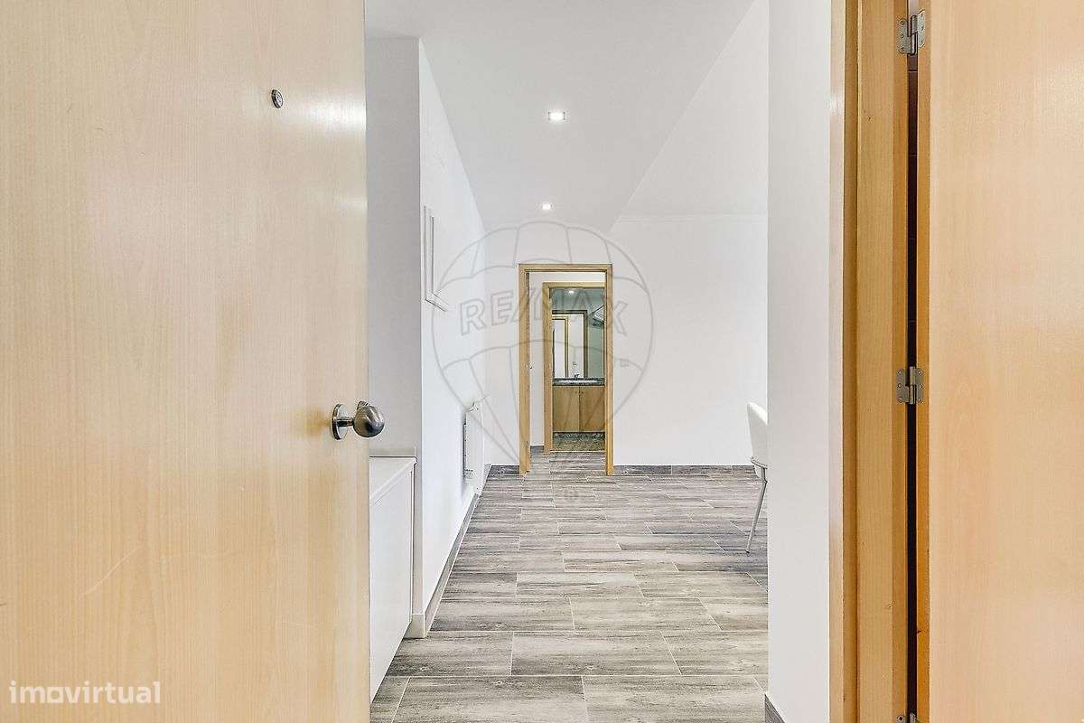 Apartamento T1 para arrendamento - Grande imagem: 2/17