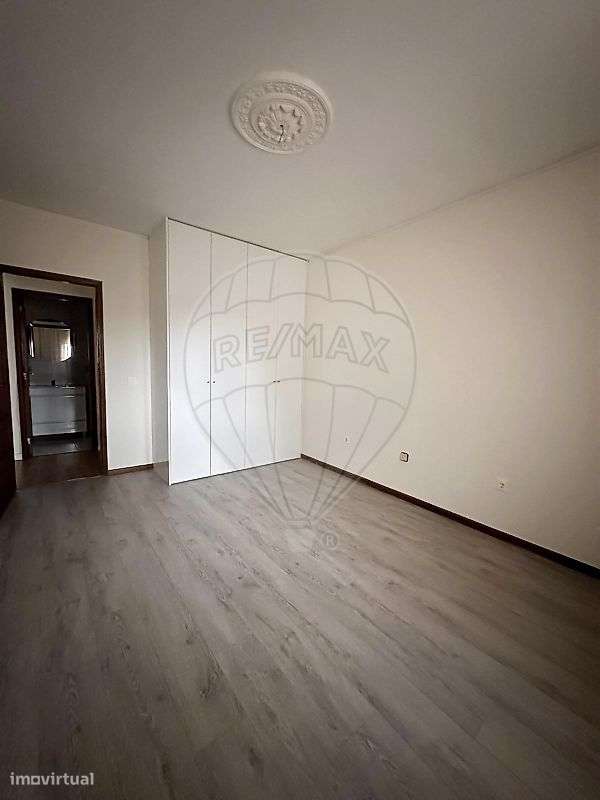 Apartamento T2 para arrendamento - Grande imagem: 4/12