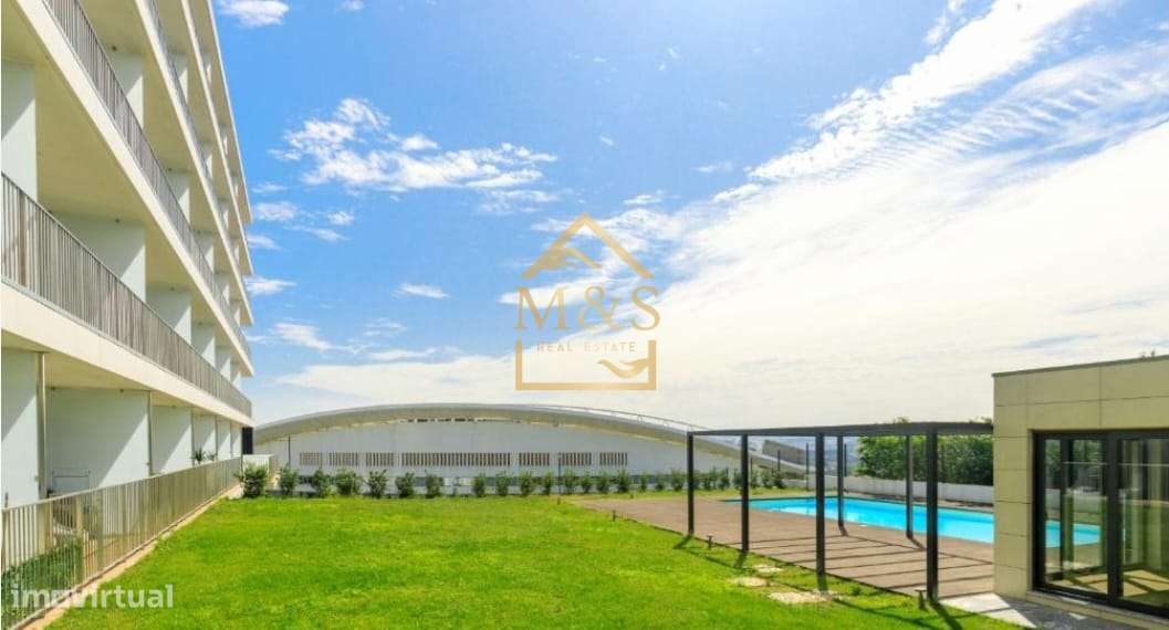 Apartamento T1 , Vistas Rio , Cond.Fechado, varanda, garagem,Antas-22