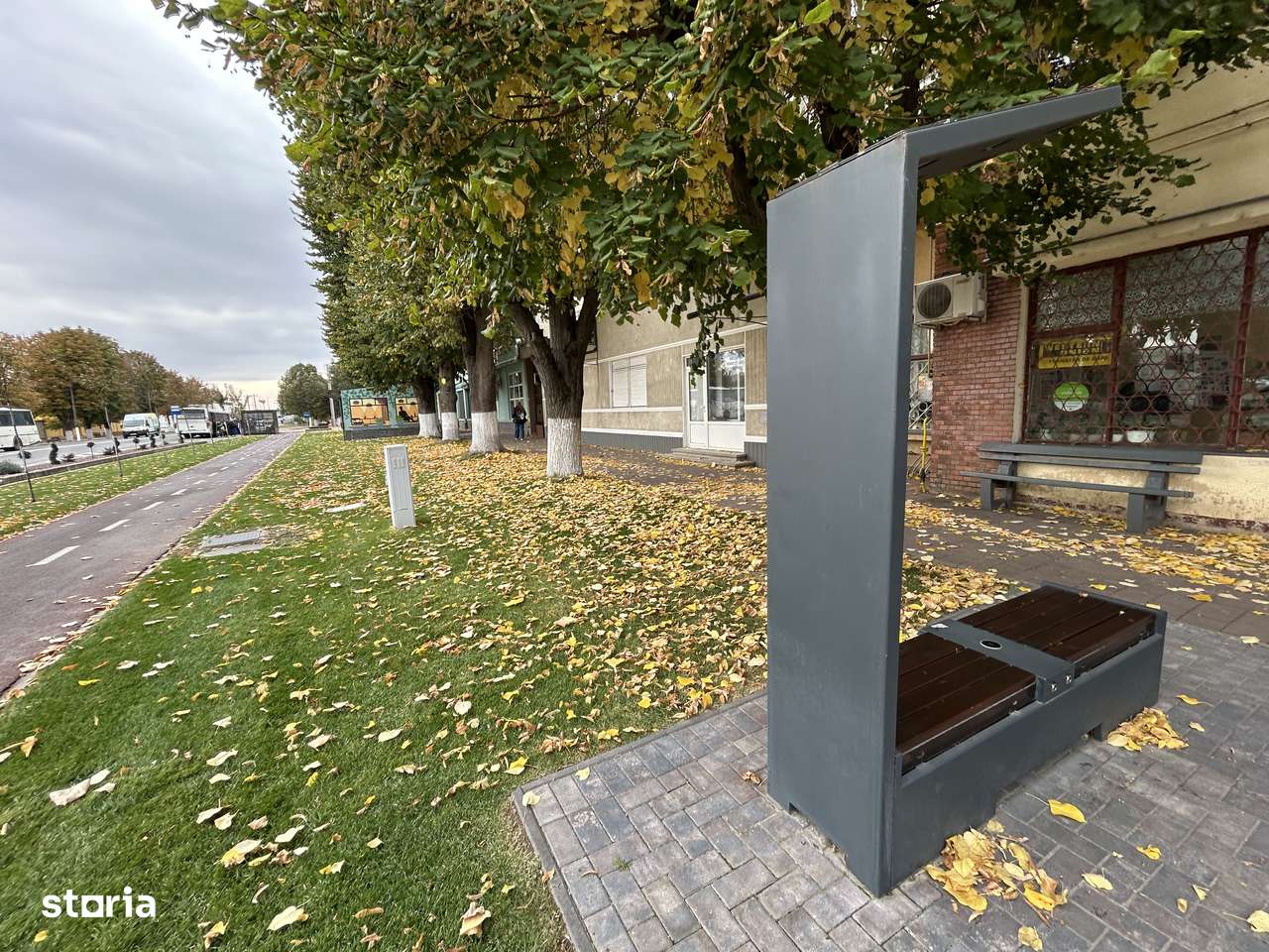 Vand spatiu comercial,actualmente POSTA din Chisineu Cris, din centru.-12