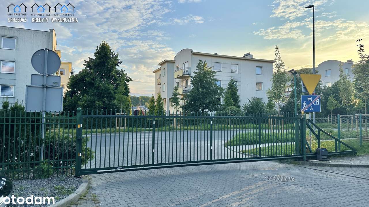 Przestronne Mieszkanie z Możliwością Wydzielenia Dodatkowego Pokoju-13