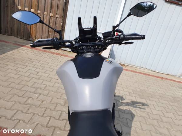 Yamaha MT - 37