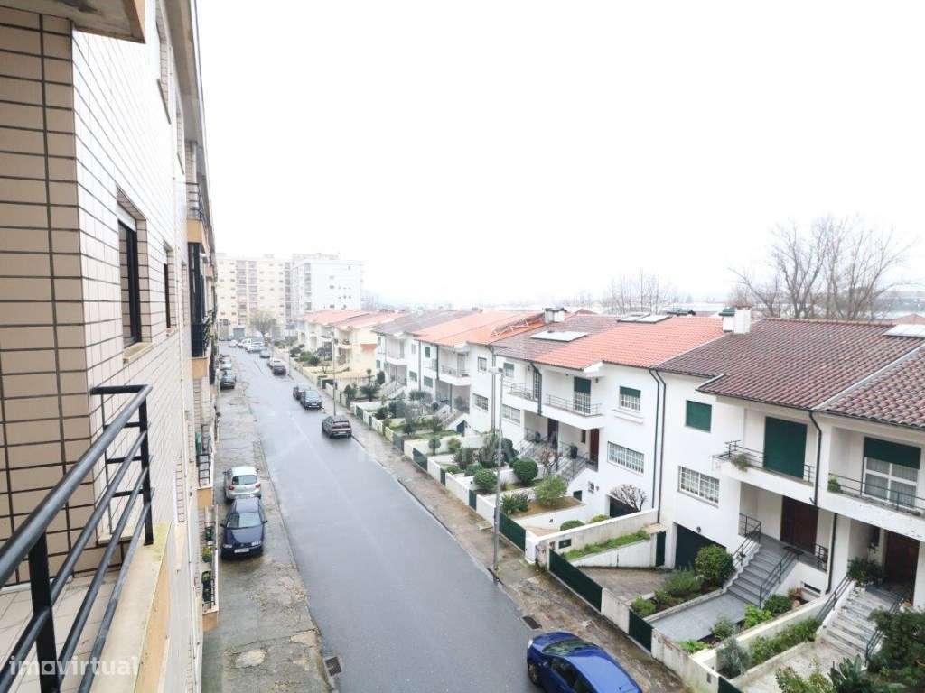 Venda de Apartamento T3 em Lomar-22