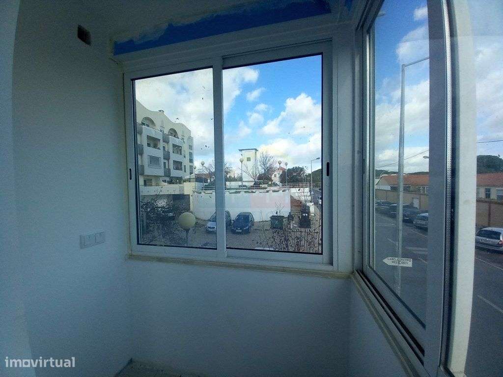 Apartamento T4 no Laranjeiro-15