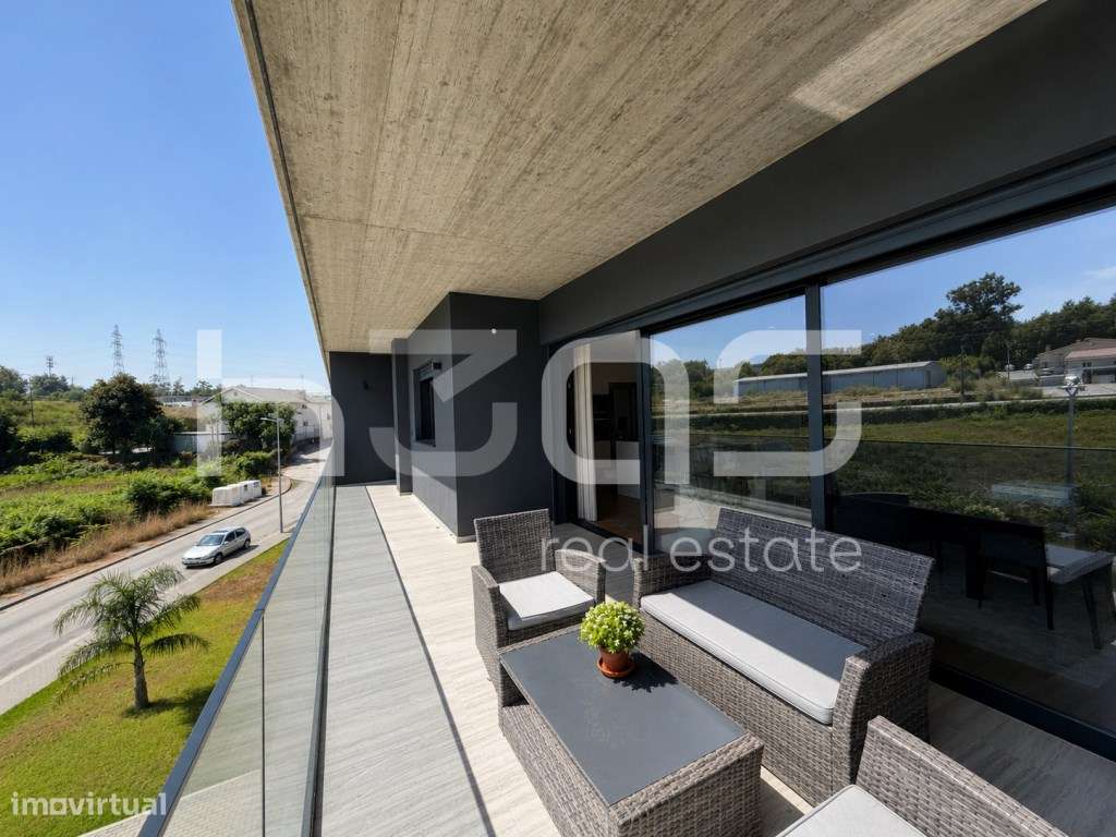 Apartamento T3 com Terraço Privativo de 140 m², Varandas Amplas e G...-20