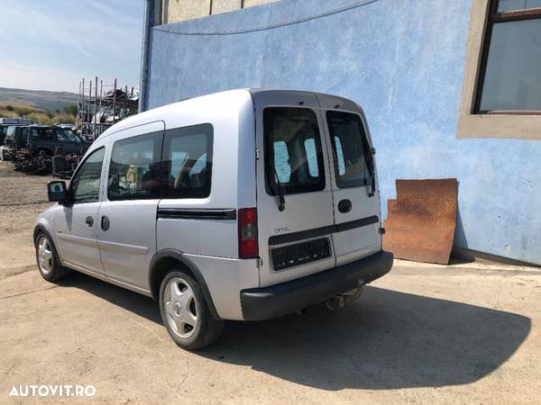 Dezmembrez piesel Opel Combo - 4