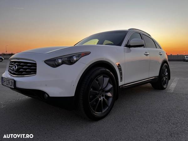 Infiniti FX 50 - 10