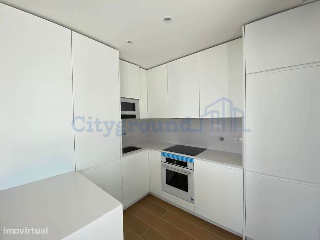 Apartamento T1 com terraço, em condomínio de luxo em frente à praia - Grande imagem: 3/24