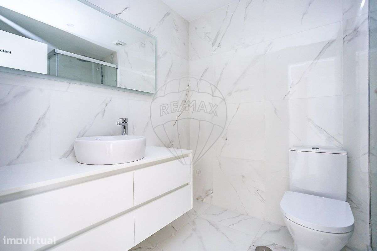 Apartamento T3 à venda em Camarate-22