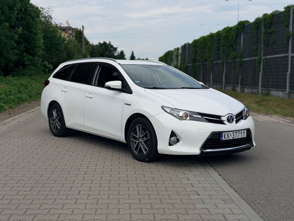 Toyota Auris II Hybrid 135 Premium 2014