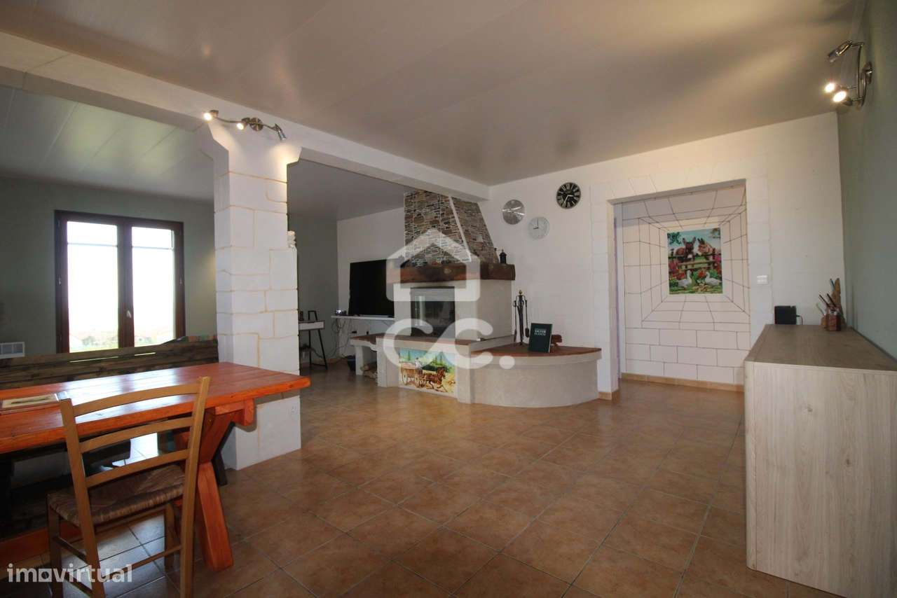 Moradia T3 térrea Isolada com vista desafogada e terreno com 4500m2  – - Grande imagem: 4/33