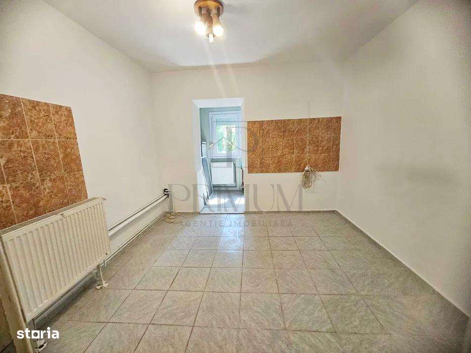 Aradului - 3 camere - decomandat - parter inalt - ZONA LINISTITA - Imagine principală: 5/7