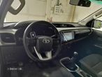 Toyota Hilux 2.4 D-4D 4WD TRIAL 3L c/IVA - 3