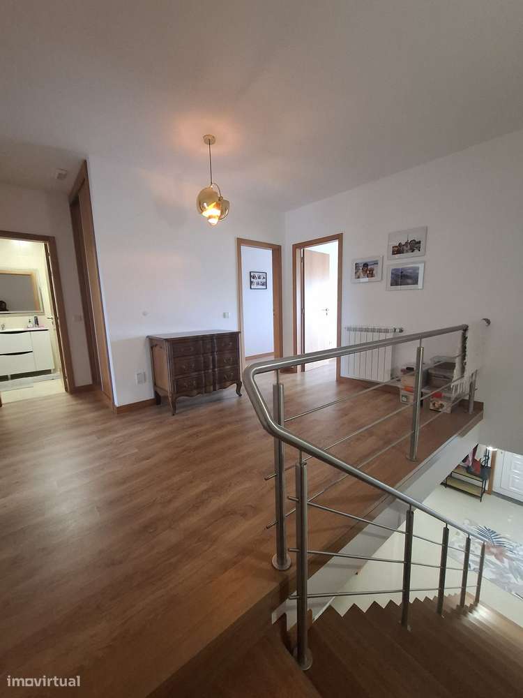 Moradia T4 em Cepães, Marinhas-5